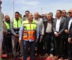 وزير النقل يتفقد طريق بئر العبد ويقف على آخر استعدادات تأهيل الطريق الدولى
