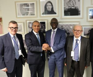 وزير الخارجية يلتقي نائب رئيس البنك الدولي لمنطقة الشرق الأوسط