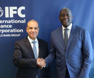 وزير الخارجية يلتقي المدير التنفيذي لمؤسسة التمويل الدولية