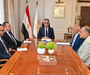 وزير التموين يعقد اجتماعًا موسعًا مع ممثلي البدالين التموينيين وشعبة المواد الغذائية لبحث التحديات وتعزيز كفاءة منظومة التوزيع