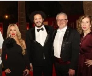 نجوم الفن يحتفلون بالعرض الأول لمسرحية «FridaY» للمخرج أحمد البوهى