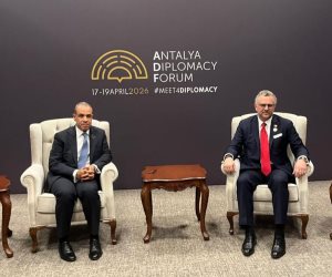 وزير الخارجية يبحث مع مستشار ترامب تعزيز الشراكة الاستراتيجية بين مصر وأمريكا