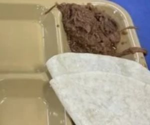 صور صادمة لفتات طعام يُقدم لجنود الجيش الأمريكى فى حرب إيران