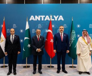 وزراء خارجية مصر وتركيا وباكستان والسعودية يجتمعون فى أنطاليا ويبحثون مسار المفاوضات الأمريكية - الإيرانية