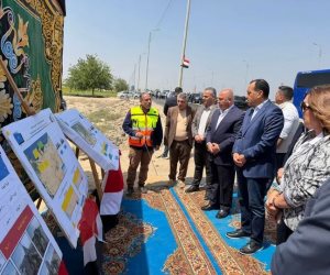 رئيس الوزراء يتفقد أعمال تطوير ورفع كفاءة طريق العريش القنطرة ببئر العبد في شمال سيناء ويوجه بسرعة إنجازه (صور)  