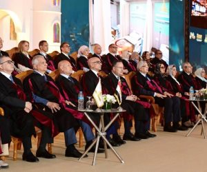 وزير التعليم العالى ورئيس جامعة عين شمس يفتتحان مؤتمر «الجامعات قاطرات للتنمية الوطنية»