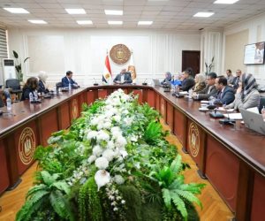 وزير العمل يلتقى وفد مبادرة «الاستثمار من أجل التوظيف»