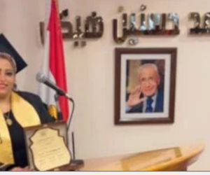 نقابة الصحفيين تكرم الزميلة دينا الحسيني ضمن الحاصلين على الماجستير والدكتوراة.. صور