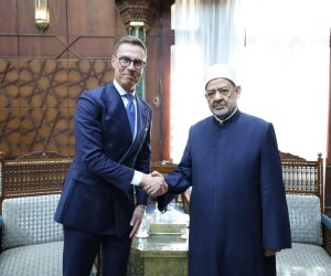 شيخ الأزهر يستقبل رئيس فنلندا ويؤكدان حاجة العالم للتهدئة وإيجاد آلية مُلزمة للقانون الدولي الإنساني