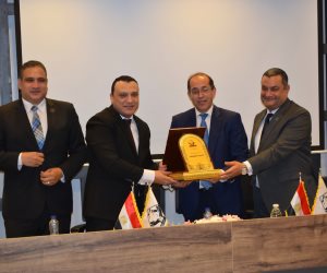 تنسيقية شباب الأحزاب والسياسيين تستضيف وزير المالية