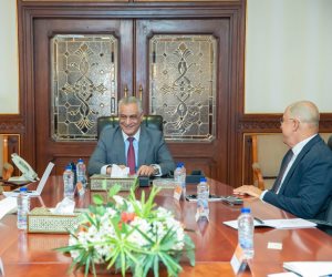 وزير الدولة للإنتاج الحربي يلتقي رئيس اتحاد الصناعات المصرية لبحث تعزيز التصنيع المحلي