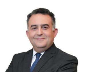 رئيس البورصة يترأس لجنة قيد 6 شركات إضافية ضمن برنامج الطروحات الحكومية