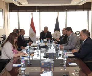 وزير السياحة والآثار يبحث سبل تطوير منظومة العمل في مجال الغوص والأنشطة البحرية في مصر