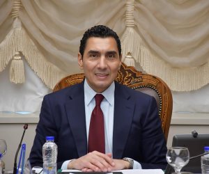  وزير الشباب والرياضة يلتقي مسؤولي شركة "توتال إنرجيز" لبحث مستجدات النسخة الحادية عشر من دوري مراكز الشباب 