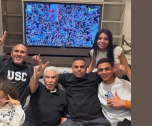 ابتسامة المعلم تزين المشهد.. حسن شحاتة يحتفل بصدارة الزمالك للدورى