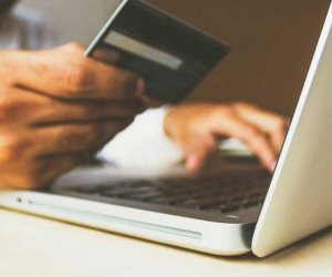 ما حكم بيع المبرمج للبيانات الشخصية؟ الافتاء  تجيب