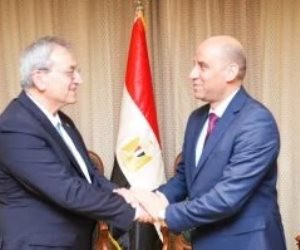 وزير العمل لنظيره القبرصى: سأزور قبرص مع أول عامل مصري يسافر للعمل