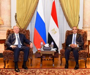 وزير الخارجية يستقبل مساعد رئيس روسيا الاتحادية