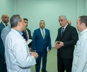 وزير الدولة للإنتاج الحربي في زيارة مفاجئة لمركز التميز العلمي والتكنولوجي