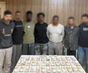 ضبط 8 أشخاص سرقوا مبلغ مالى من سائق بأسلوب إنتحال الصفة بالجيزة 