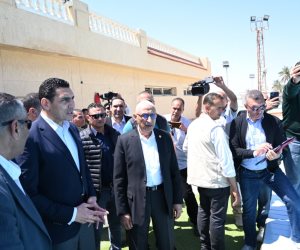 وزير الشباب والرياضة ومحافظ شمال سيناء يتفقدان حمام السباحة الأوليمبي وعددًا من المشروعات التنموية باستاد العريش