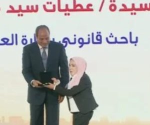 الرئيس السيسى يكرم نخبة من عمال مصر خلال احتفالية عيد العمال