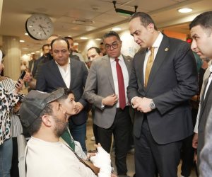 رئيس هيئة الرعاية الصحية يوجّه بإنشاء فريق متخصص لتسهيل إجراءات المرضى من ذوي الهمم وكبار السن بكافة المستشفيات