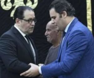 الكاتبة الصحفية همت سلامة رئيس التحرير التنفيذى لليوم السابع تتلقى العزاء في والدها بمسجد عمر مكرم (صور)