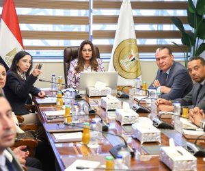 وزيرة التنمية المحلية والبيئة تتابع مع محافظ البحيرة الانتهاء من الرؤية المتكاملة لتنمية وتطوير مدينة رشيد