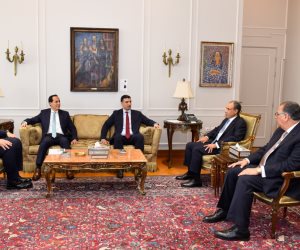 وزير الخارجية يلتقي وزير الصناعة ورئيس الهيئة العامة للاستثمار لبحث سبل تعزيز التعاون المشترك 