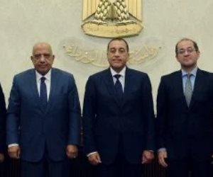 رئيس الوزراء يشهد توقيع بروتوكول بين شركة تحيا مصر ووزارتي الكهرباء و المالية