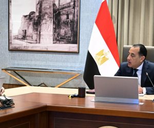 رئيس الوزراء يلتقي وزير الطيران المدني لمتابعة عددٍ من ملفات عمل الوزارة