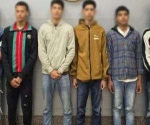 6 طلاب يمزقون جسد شاب بأسلحة بيضاء بسبب أولوية الركوب في بني سويف