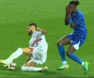 بعد مرور نصف ساعة .. تحفظ دفاعى للزمالك وسموحة والتعادل السلبى يسيطر علي اللقاء 