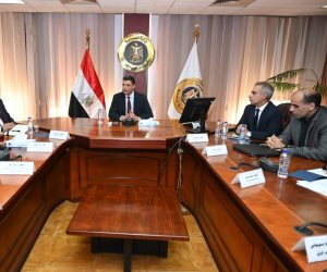وزير الصناعة: تشجيع شركات الأدوية على التوسع فى صناعة المواد الفعالة