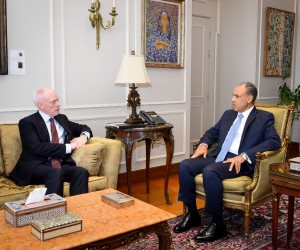 وزير الخارجية يستقبل كبير مستشاري رئيس الوزراء الكندى لبحث العلاقات الثنائية والتطورات الإقليمية