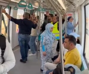 إقبال على آخر رحلات المونوريل المتجهة لمحطة المشير