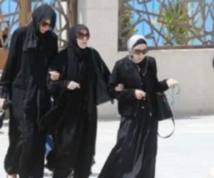 ميرفت أمين تشارك في تشييع جنازة هاني شاكر