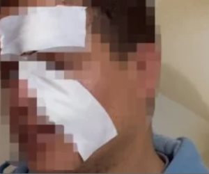 تلميذ يتعدى بـ مطواة على مُعلم داخل فصل بمدرسة في أجا بالدقهلية