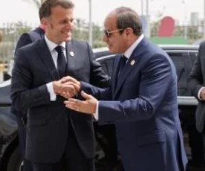 ماكرون: سعيد بلقاء صديقي الرئيس السيسي لتعزيز الرابط القوي بين البلدين