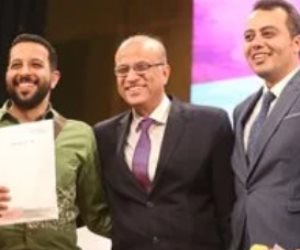 نقابة الصحفيين تسلم تأشيرات الحج لبعثة النقابة (صور)