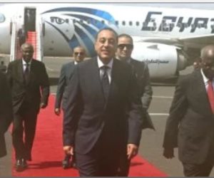رئيس الوزراء يصل إلى جيبوتى للمشاركة في مراسم تنصيب الرئيس إسماعيل عمر جيله