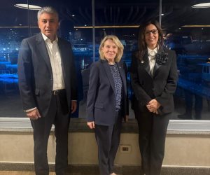 وزيرتا ثقافة مصر وفرنسا يبحثان دعم التبادل الفني والثقافي وتعزيز الشراكات في مجالات صون التراث والسينما والمسرح والموسيقى