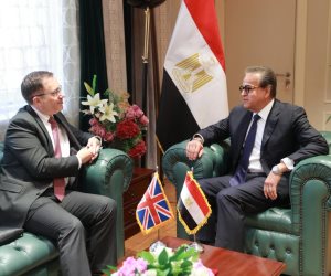 الدكتور خالد عبدالغفار يستقبل سفير بريطانيا لدى مصر لبحث تعزيز التعاون المشترك في المجالات الصحية