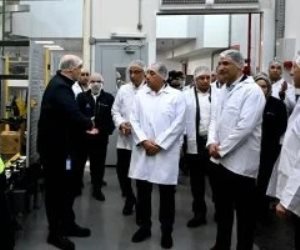 رئيس الوزراء يتفقد توسعات مصنع شركة "بروكتر آند جامبل مصر"