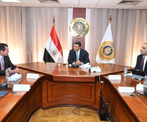 وزير الصناعة يبحث مع "سيمكس العالمية" رؤية الشركة للتوافق مع خطط الدولة للتنمية