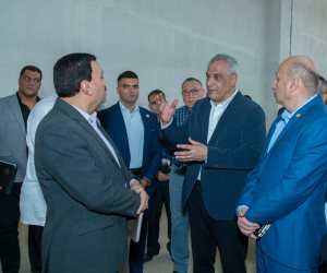 وزير الدولة للإنتاج الحربي في زيارة مفاجئة يطمئن على تنفيذ الخطط الإنتاجية في "أبو زعبل للصناعات الهندسية"