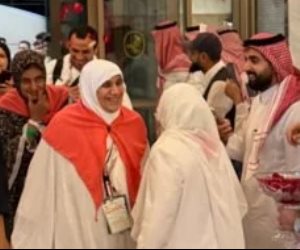 التضامن تواصل تفويج حجاج الجمعيات الأهلية إلى الأراضى المقدسة (صور)