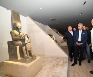 وزير السياحة والآثار يفتتح قاعة الخبيئة بمتحف الأقصر بعد تطويرها
