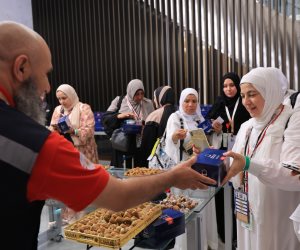 وزيرة التضامن تطمئن على حجاج الجمعيات الأهلية بمكة المكرمة والمدينة المنورة 
